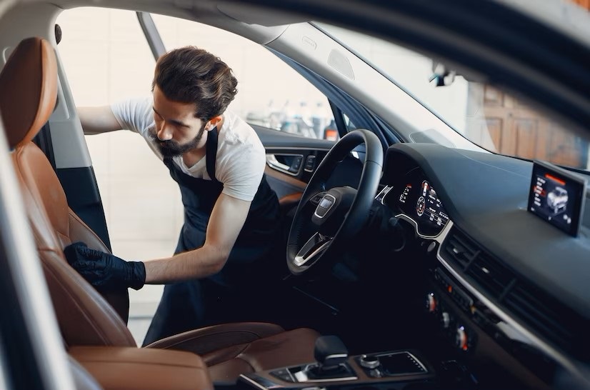 Сотрудники-автосервисов.jpg Сотрудники-автосервисов.jpg
